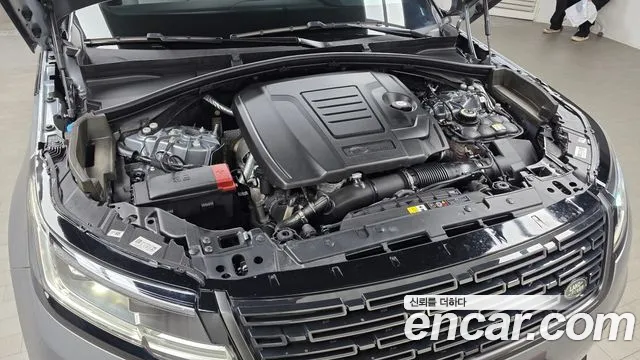 Land Rover Range Rover Velar Range Rover Velar 2.0 P250 Dynamic SE — Фото автомобиля 6