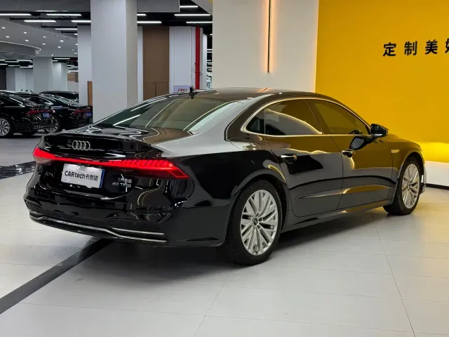 Audi A7L — Фото автомобиля 5