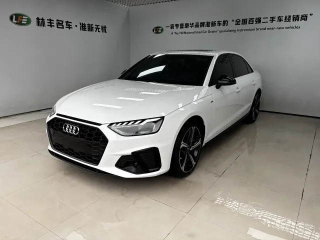 Фотография автомобиля — Audi A4L