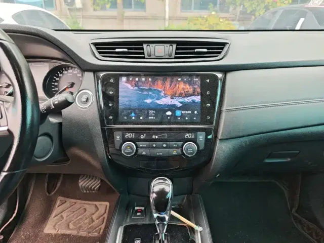 Nissan X-Trail — Фото автомобиля 12