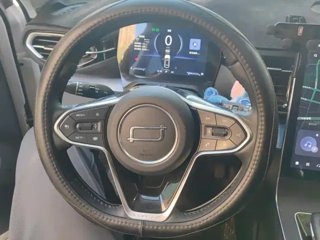 Bestune T90 — Фото автомобиля 15
