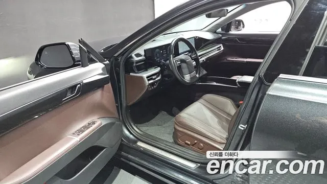 Hyundai Grandeur GN7 — Фото автомобиля 10