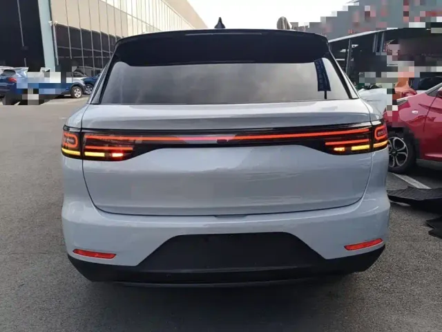 Leapmotor C11 — Фото автомобиля 3