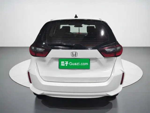 Honda Fit — Фото автомобиля 3