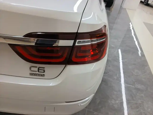 Citroen C6 — Фото автомобиля 7