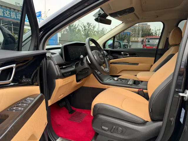 Kia Carnival — Фото автомобиля 12