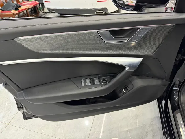 Audi A6L — Фото автомобиля 8