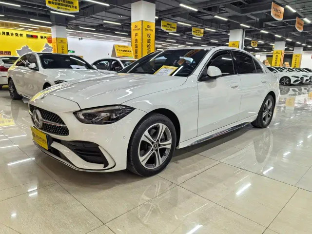 Фотография автомобиля — Mercedes-Benz C-Class