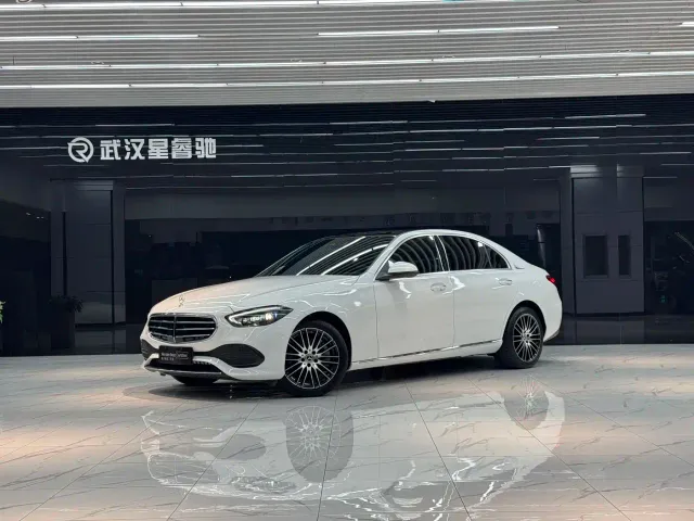 Mercedes-Benz C-Class — Фото автомобиля 2