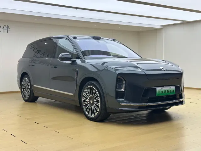 Nio ES8 — Фото автомобиля 3