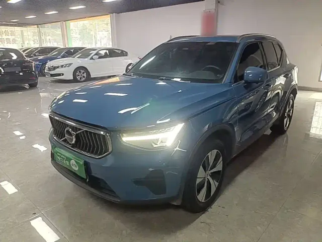 Фотография автомобиля — Volvo XC40
