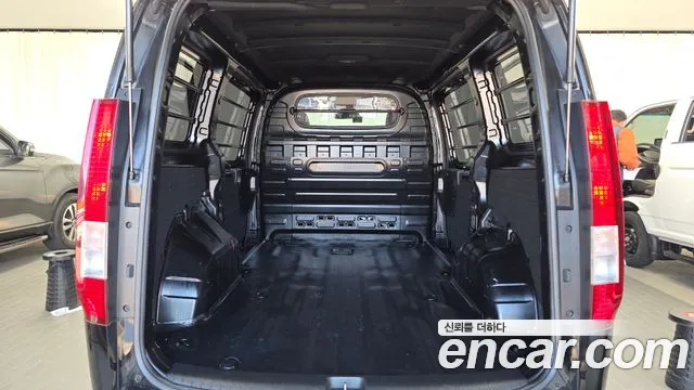 Hyundai Staria — Фото автомобиля 26