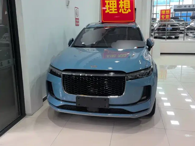 Li Auto ONE — Фото автомобиля 2
