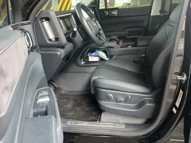 BYD FangChengBao Leopard 5 — Фото автомобиля 13