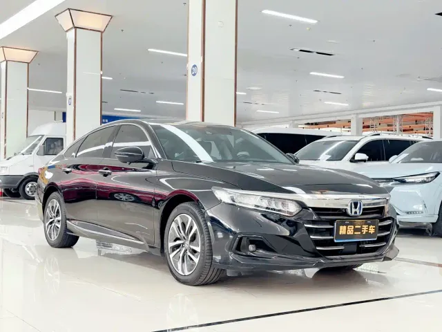 Honda Accord — Фото автомобиля 3