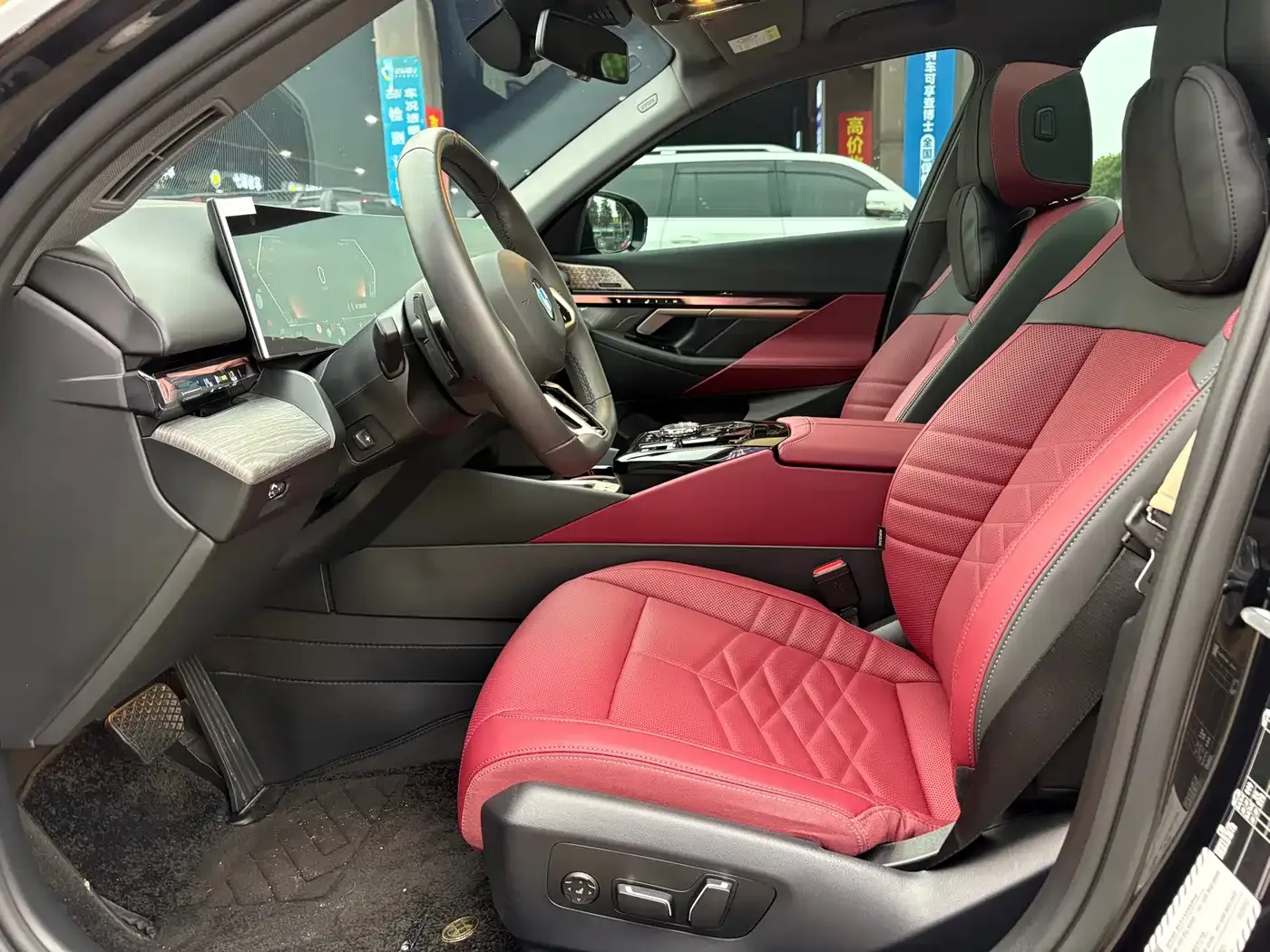 BMW BMW 5 Series 2026 530Li Exclusive M Sport Package — Фото автомобиля 11