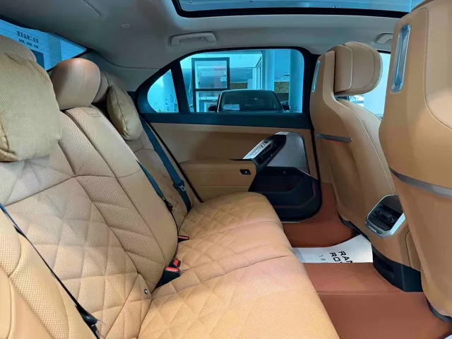 BMW 7 Series — Фото автомобиля 22