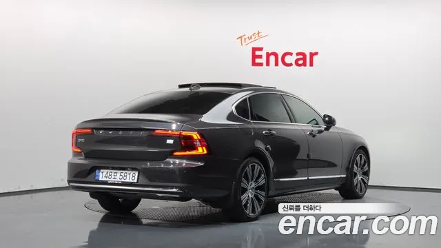 Volvo S90 — Фото автомобиля 2