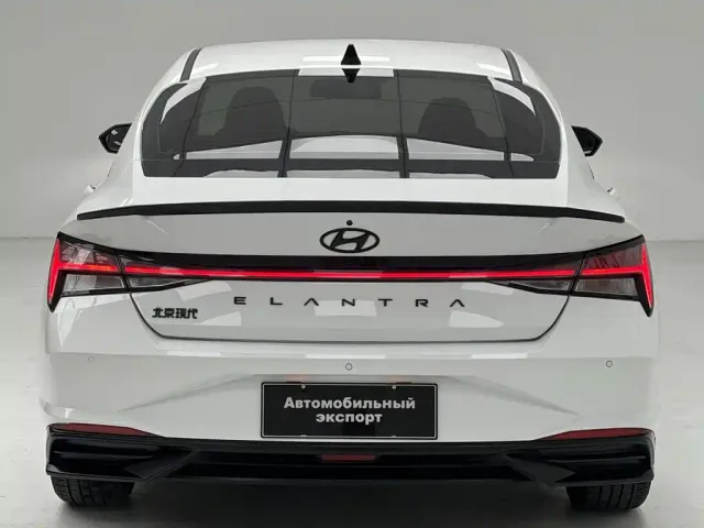 Hyundai Elantra — Фото автомобиля 8