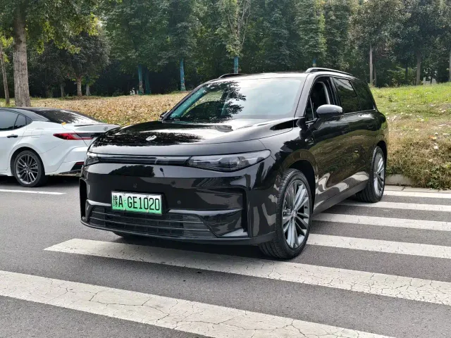 Фотография автомобиля — Leapmotor C16