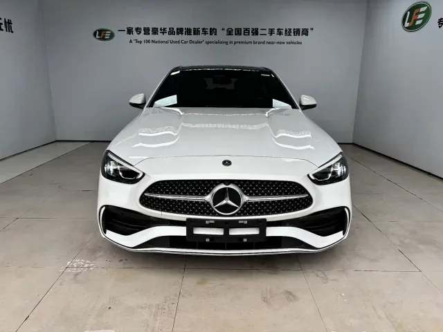 Mercedes-Benz C-Class — Фото автомобиля 3