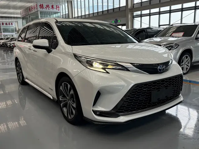 Toyota Granvia — Фото автомобиля 3