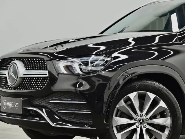 Mercedes-Benz GLE-Class — Фото автомобиля 25