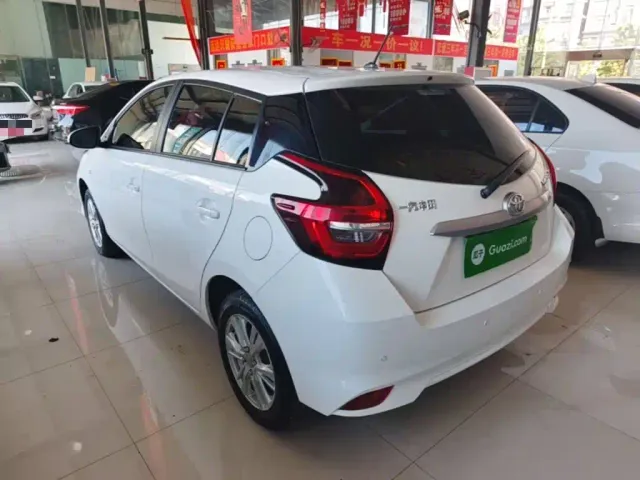 Toyota Vios FS — Фото автомобиля 4