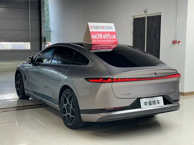Changan Qiyuan A07 — Фото автомобиля 24