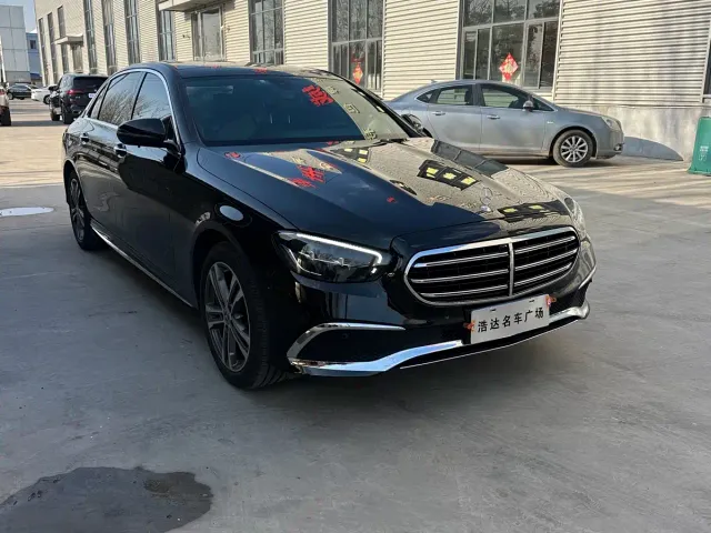 Mercedes-Benz E-Class — Фото автомобиля 3