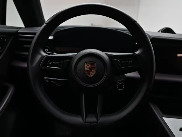 Porsche Macan EV — Фото автомобиля 11