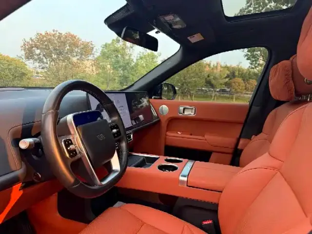 Li Auto L9 — Фото автомобиля 7