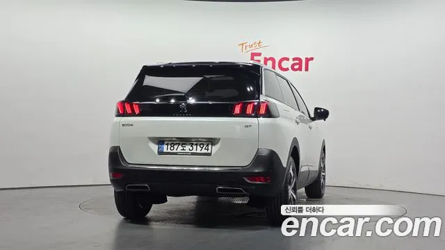 Peugeot 5008 Generation 2 — Фото автомобиля 4