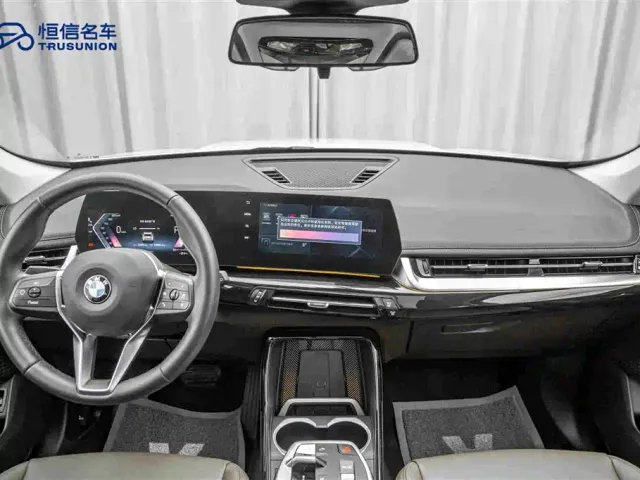 BMW X1 — Фото автомобиля 13