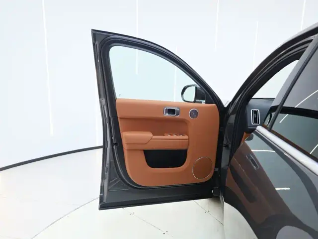 Li Auto L7 — Фото автомобиля 30