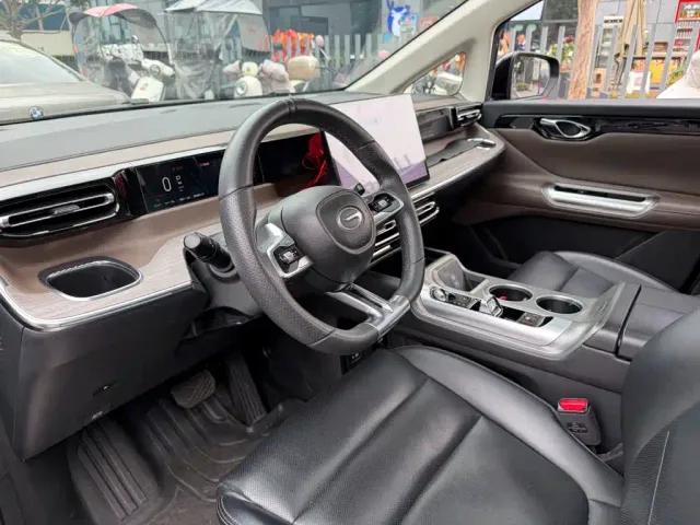 GAC Trumpchi E8 — Фото автомобиля 7