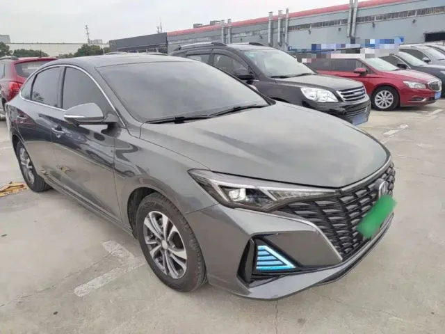 Changan Eado — Фото автомобиля 3
