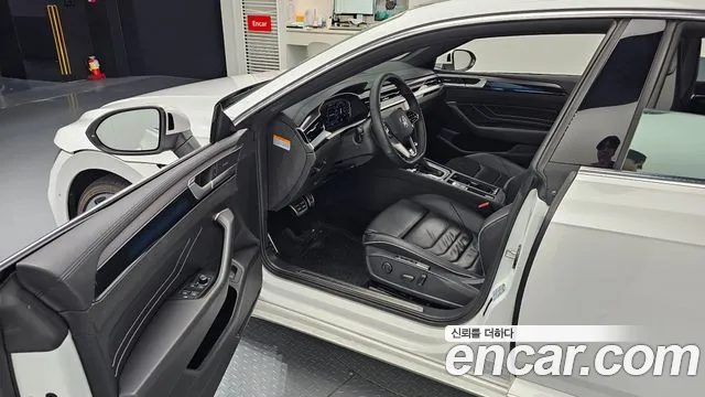 Volkswagen Arteon Arteon 2.0 TDI R-LINE 4Motion — Фото автомобиля 11