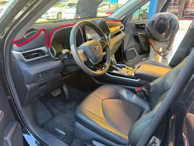 Toyota Highlander — Фото автомобиля 4