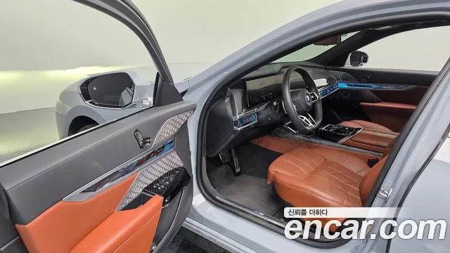 BMW i7 — Фото автомобиля 7