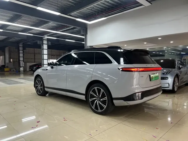 Xpeng G9 — Фото автомобиля 6