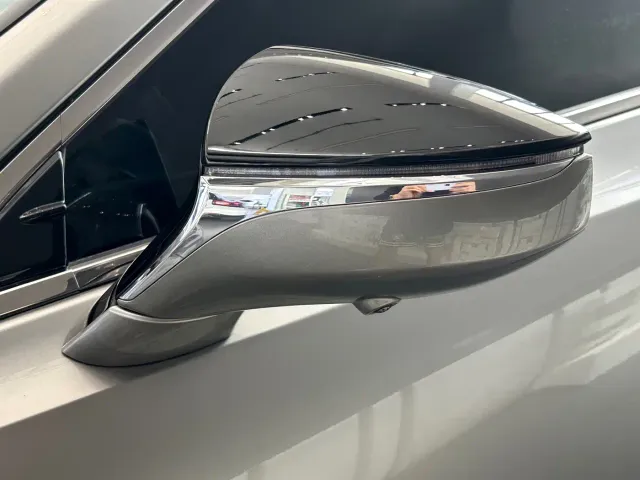 Lexus ES — Фото автомобиля 15