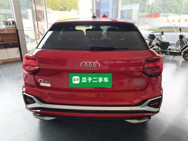 Audi Q2L — Фото автомобиля 5