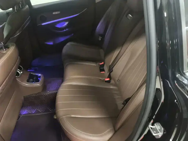 Mercedes-Benz E-Class — Фото автомобиля 13