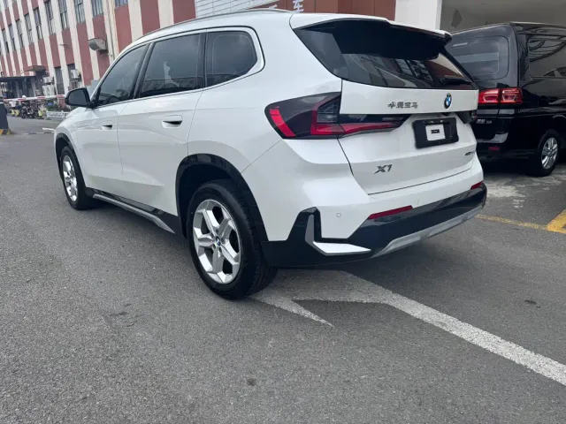 BMW X1 — Фото автомобиля 15