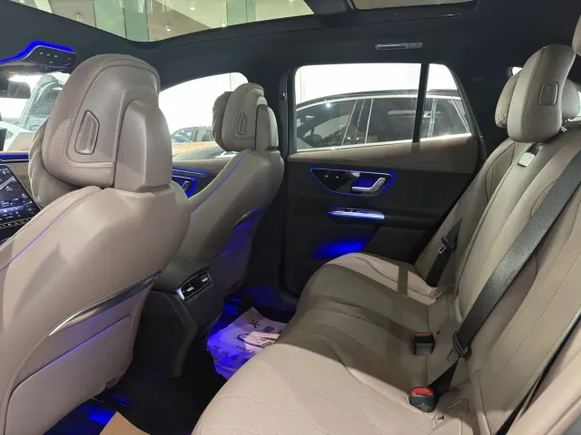 Mercedes-Benz EQE SUV — Фото автомобиля 4