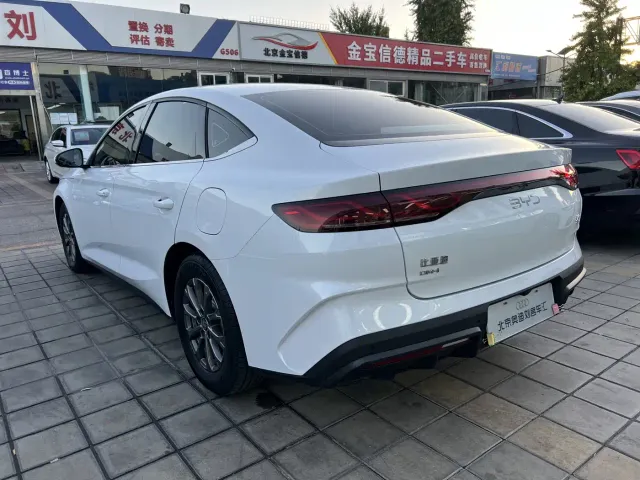 BYD Qin L — Фото автомобиля 5