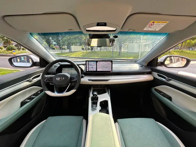 Geely Emgrand L — Фото автомобиля 8