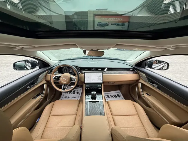 Jaguar XFL — Фото автомобиля 24