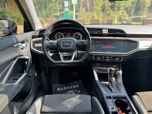 Audi Q3 — Фото автомобиля 10